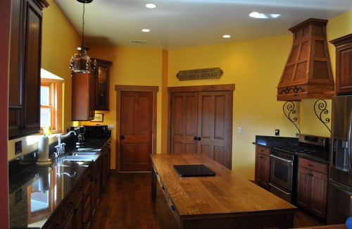 Williams House | Spacious High Country Custom Home with Stunning Views