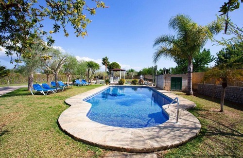 Binissalem House | Spacious house with tenniscourt, pool and Wi-Fi