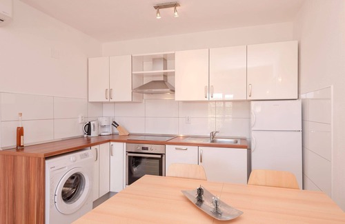 Krizna luka Apartment | Spacious Hvar Town 3 Bedroom Apartment With Large Terrace