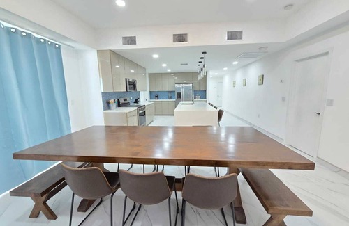Puerto Penasco Condo | Spacious jacuzzi on patio balcony 4 Bedroom Condo