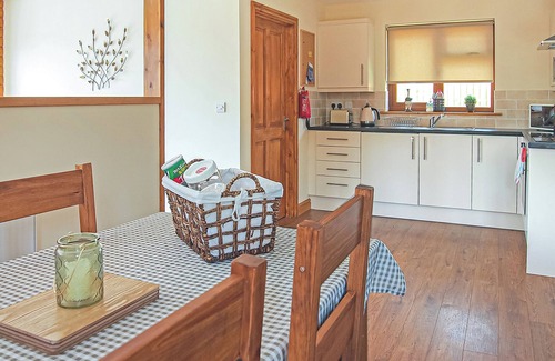 Llandrindod Wells Ski Chalet | Spacious lodge with one double and one twin.
