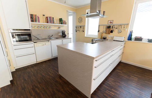 Schlutup House | Spacious, modern dream house in a quiet location