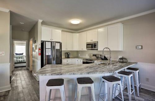 Garden City House | Spacious Murrells Inlet Hub with Pool, Walk to Shore