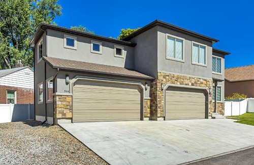 Lakeview House | Spacious & New Guesthouse in Orem/Provo
