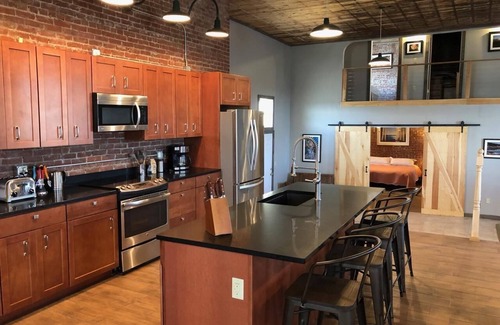 Eastport Condo | Spacious NY Style Loft Downtown Eastport
