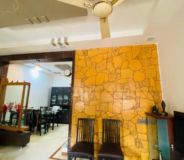 Ahmedabad House | Spacious room with modern touch