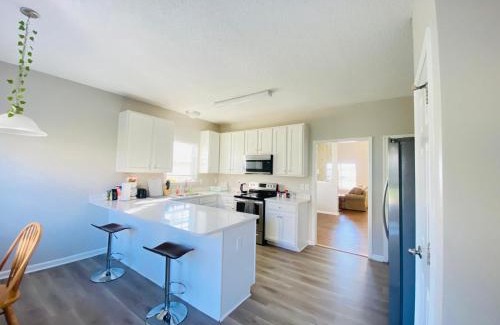 Southeast Raleigh House | Spacious room with Shared bathroom