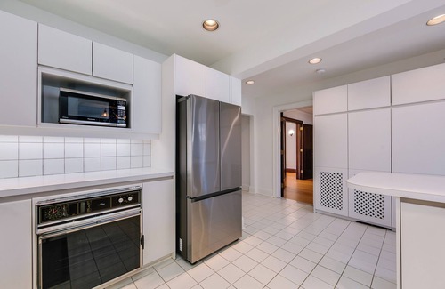 Moore Park House | Spacious single family home in historic Rosedale. Private yard and parking.