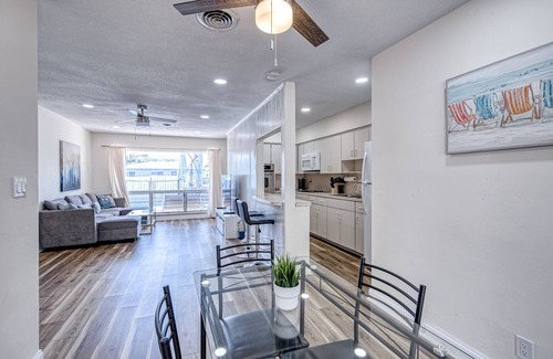 Fort Lauderdale Apartment | Spacious & sunlit dog-friendly villa with pool, patio, generous yard, AC & W/D