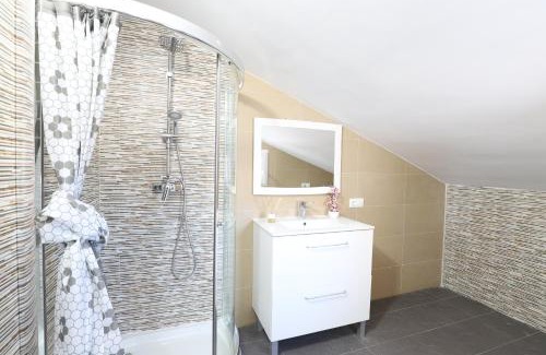 Almarda Apartment | Spacious townhouse with terraces and pool in Sagunto