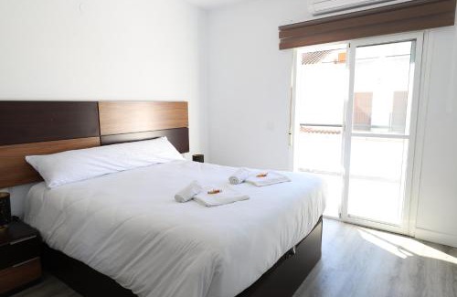 Almarda Apartment | Spacious townhouse with terraces and pool in Sagunto