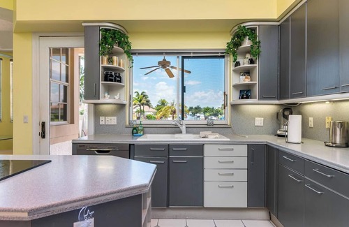 Galt Mile House | Spacious house walking distance to the beach