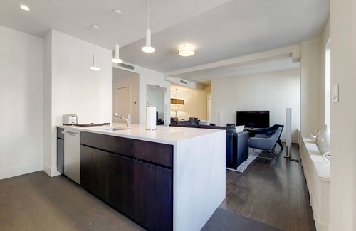 Upper West Side Apartment | Spacious UWS Two Bedroom in Pre-War Building