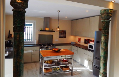 Cabo Roche House | Spacious Villa Australia in Roche for 14 people with pool close to the beach