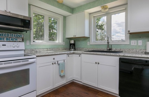 Old Orchard Beach House | Spacious Vacation Home Steps Away from Beach