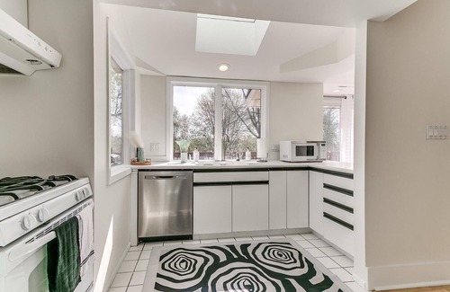 West Des Moines House | Spacious Valley Junction Retreat