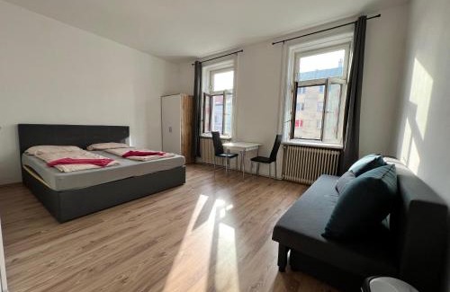 Simmering Apartment | Spacious Vienna 4BR Stay for Friends & Families