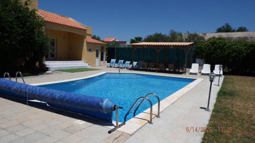 Barros Villa | Spacious Villa Lara Estoi with heated pool