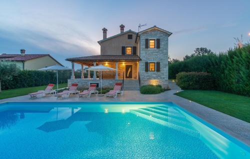 Dubravci Villa | Spacious Villa Nikka with Beautiful Garden and Pool