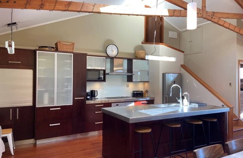 Wellington House | Spacious Wellington Family Oasis