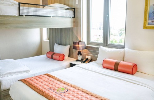 An Hai Đong Hotel | SPACIOUS YET COZY STUDIO AT ARIEL, NICE GARDEN, BEACH AREA, with BREAKFAST