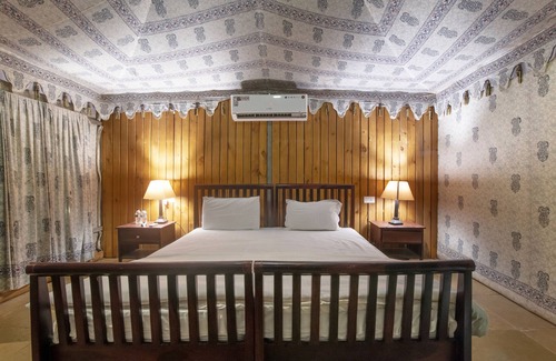 Alwand Hotel | Spandan Holiday Homes