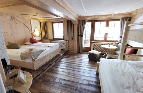 Engelberg House | SPANNORT Your Family Home with Common Kitchen and Self Check-in