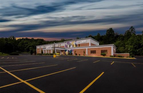 Timber Ridge Hotel | Spark by Hilton Lexington