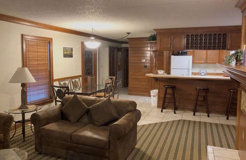 Steamboat Springs Condo | SPECIAL HOLIDAY RATE! On free city bus route! Lots of amenities!