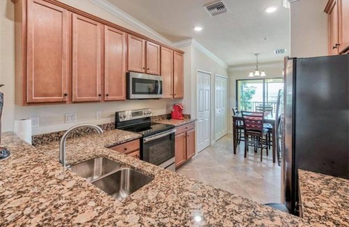 Naples Condo | Special Offer! 2BR+Den Condo in Treviso Bay – Near Beaches | Book & Save