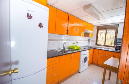 L'Albufereta Ski Chalet | SPECIAL OFFER ! House with garden, 500 meters beach, 4 km Alicante capital