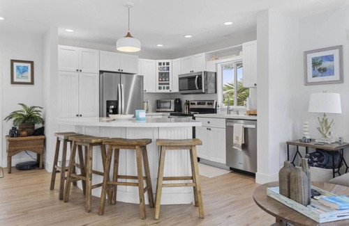 Indian Waterways Apartment | Spectacular Keys home-corner canal, hot tub, tiki
