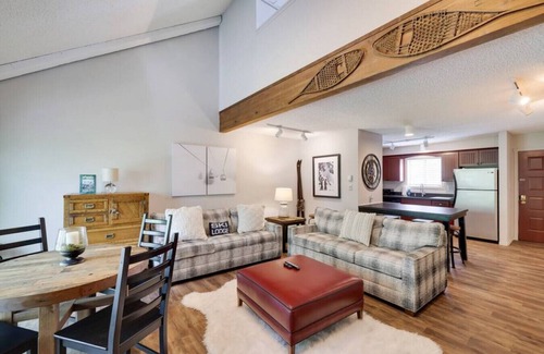 Tannersville House | Spectacular Pocono's Getaway Near EVERYTHING!