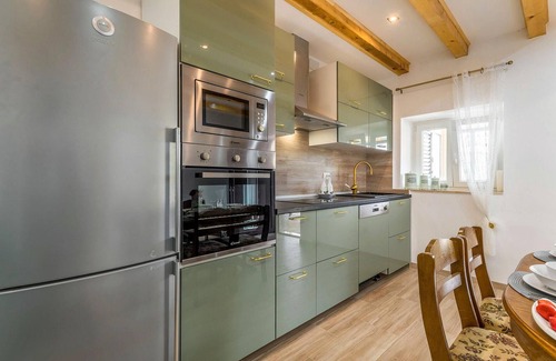 Lecevica House | Spend a relaxing vacation in the peaceful hinterland of Dalmatia, surrounded by beautiful nature.