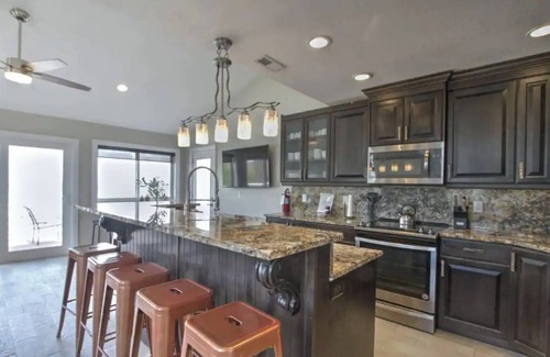 Garden City Condo | Spinnaker Point Dr - Unbeatable BEACH FRONT property for a large group!