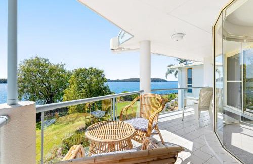 Batehaven House | Spinnakers Reach Unit 9 managed by Batemans Bay Accom