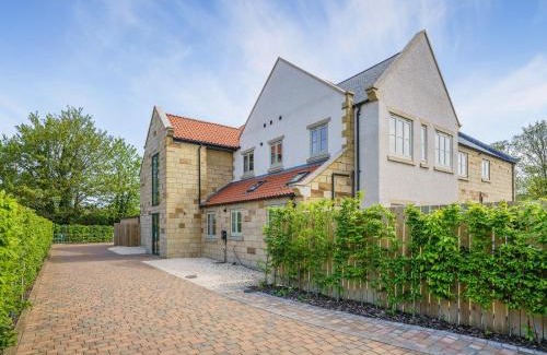 Ruswarp Apartment | Spire View