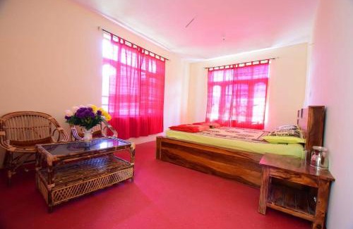 Marango Rangarik House | Spitihome homestay