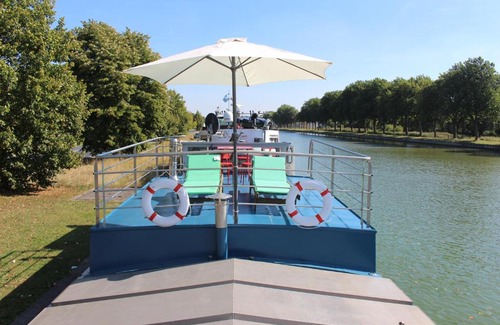 Izegem Boat Rental | Spits-Lucie B&B