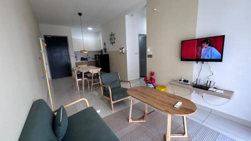 Kampung Bukit Dukong Apartment | SpongeBob lover Wi-Fi TV box