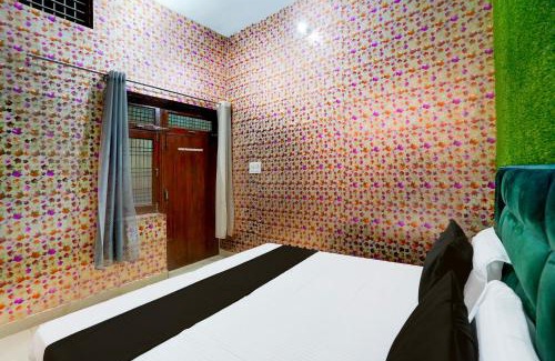 Gunnaur Hotel | SPOT ON GANGA HOTEL