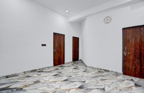 Sikandra Hotel | SPOT ON Hotel Golden Tree