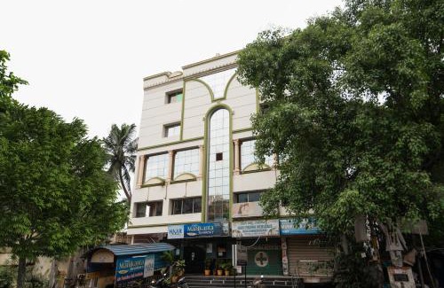 Dabagardens Hotel | SPOT ON HOTEL MANIKANTA RESIDENCY