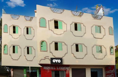 Eluru Hotel | SPOT ON New ROYAL LODGE