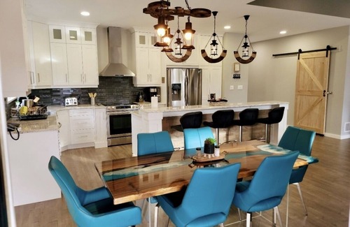 Sproat Lake House | Sproat Lake Escape