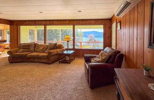 Sequim House | Sq Secret Shores