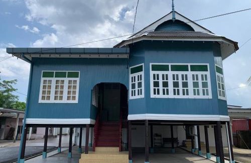 Kampung Merbau Patah House | Sri Cengal Homestay