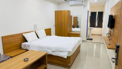 Warangal Apartment | SRI HARSHA AC Luxury rooms