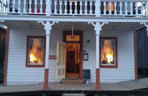 Barkerville Hotel | St. George Hotel