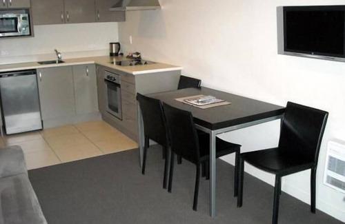 Milton Hotel | St John's Court Motel